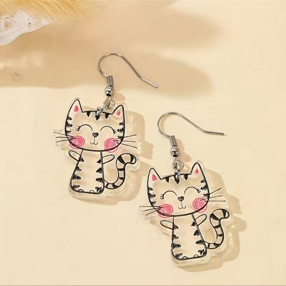 New cute earrings cat